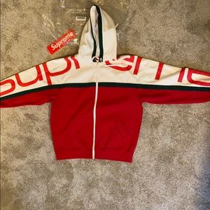 Supreme hoodie